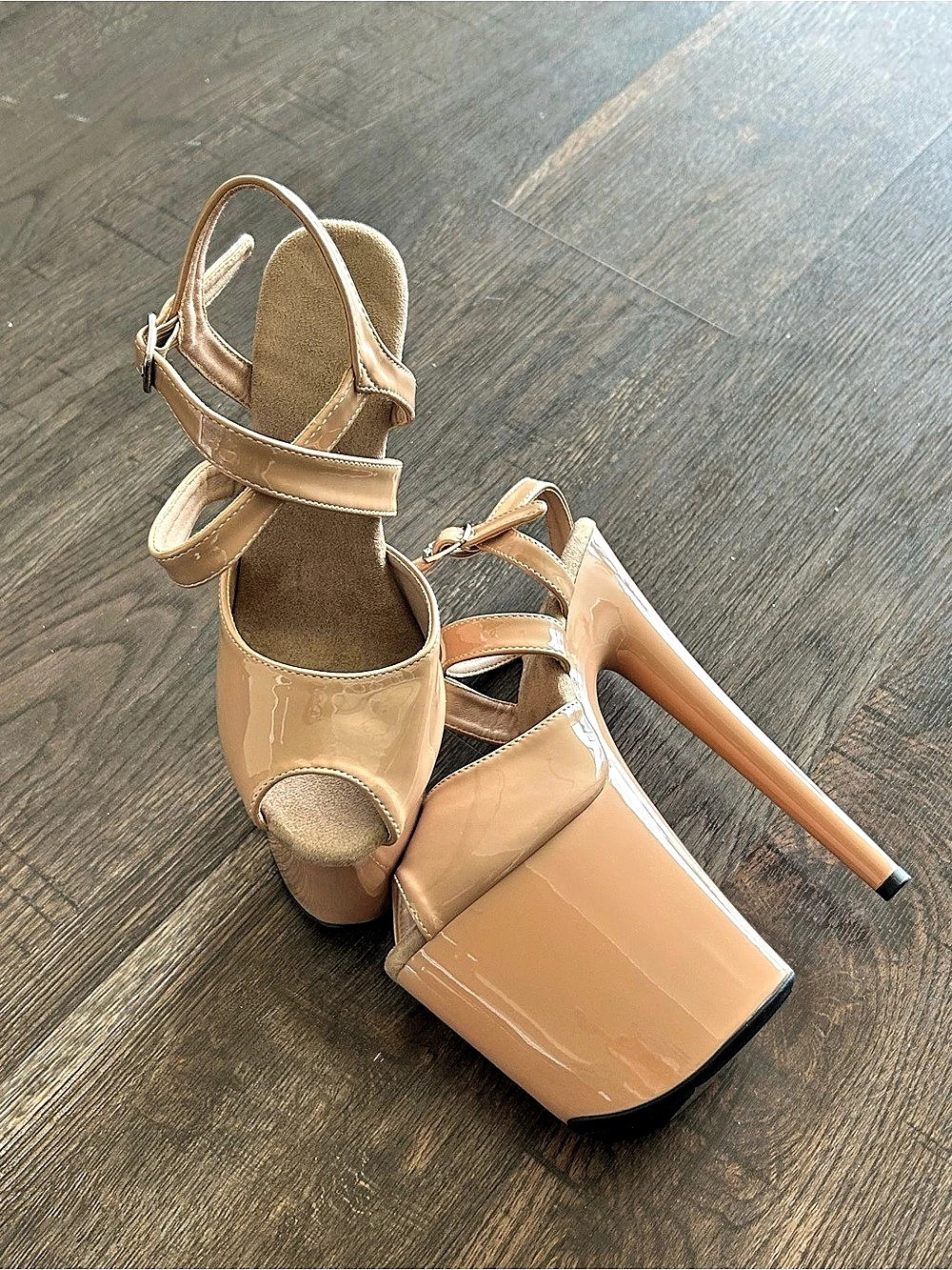 Leecabe Platform Heels Nude US 7 Brand New
